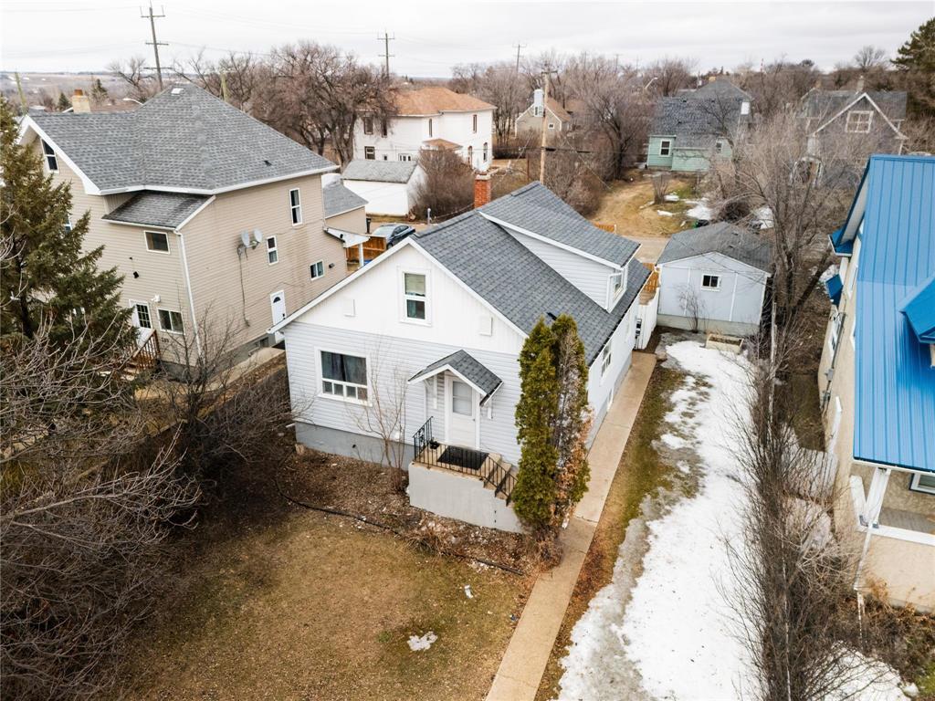 317 Dennis Street, Brandon, Manitoba  R7A 5E2 - Photo 0 - 202607056