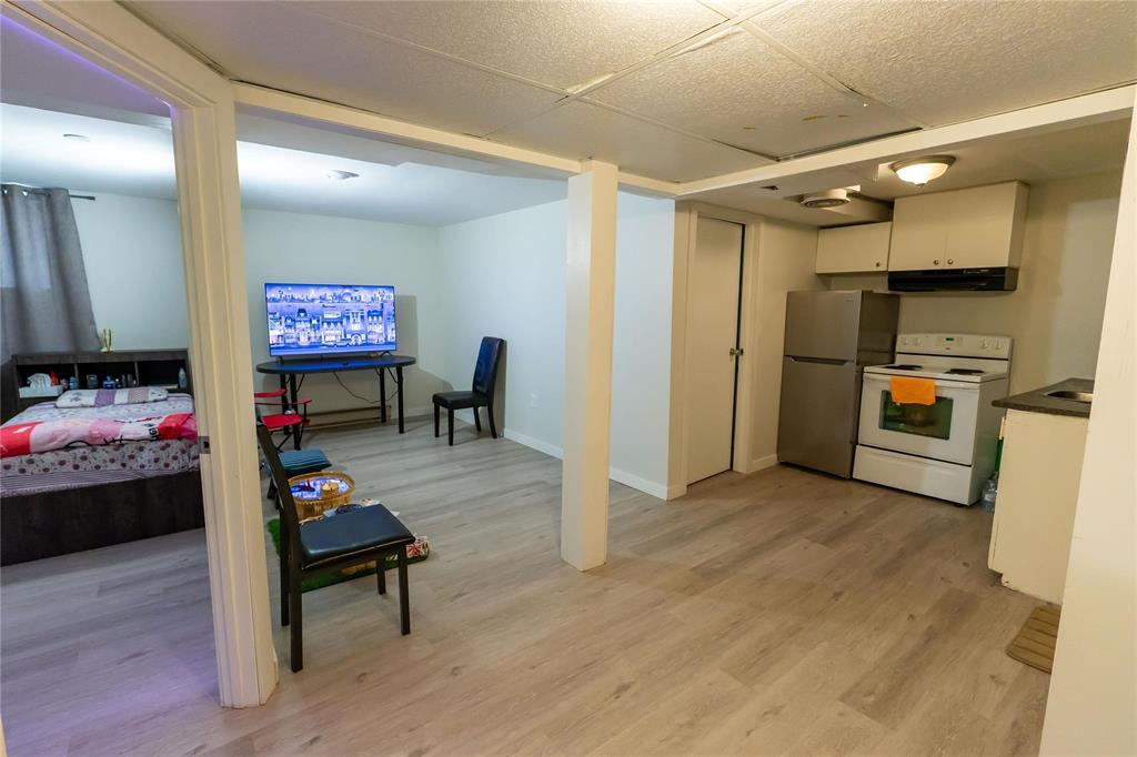 317 Dennis Street, Brandon, Manitoba  R7A 5E2 - Photo 12 - 202607056