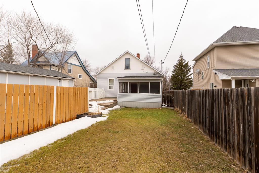 317 Dennis Street, Brandon, Manitoba  R7A 5E2 - Photo 13 - 202607056