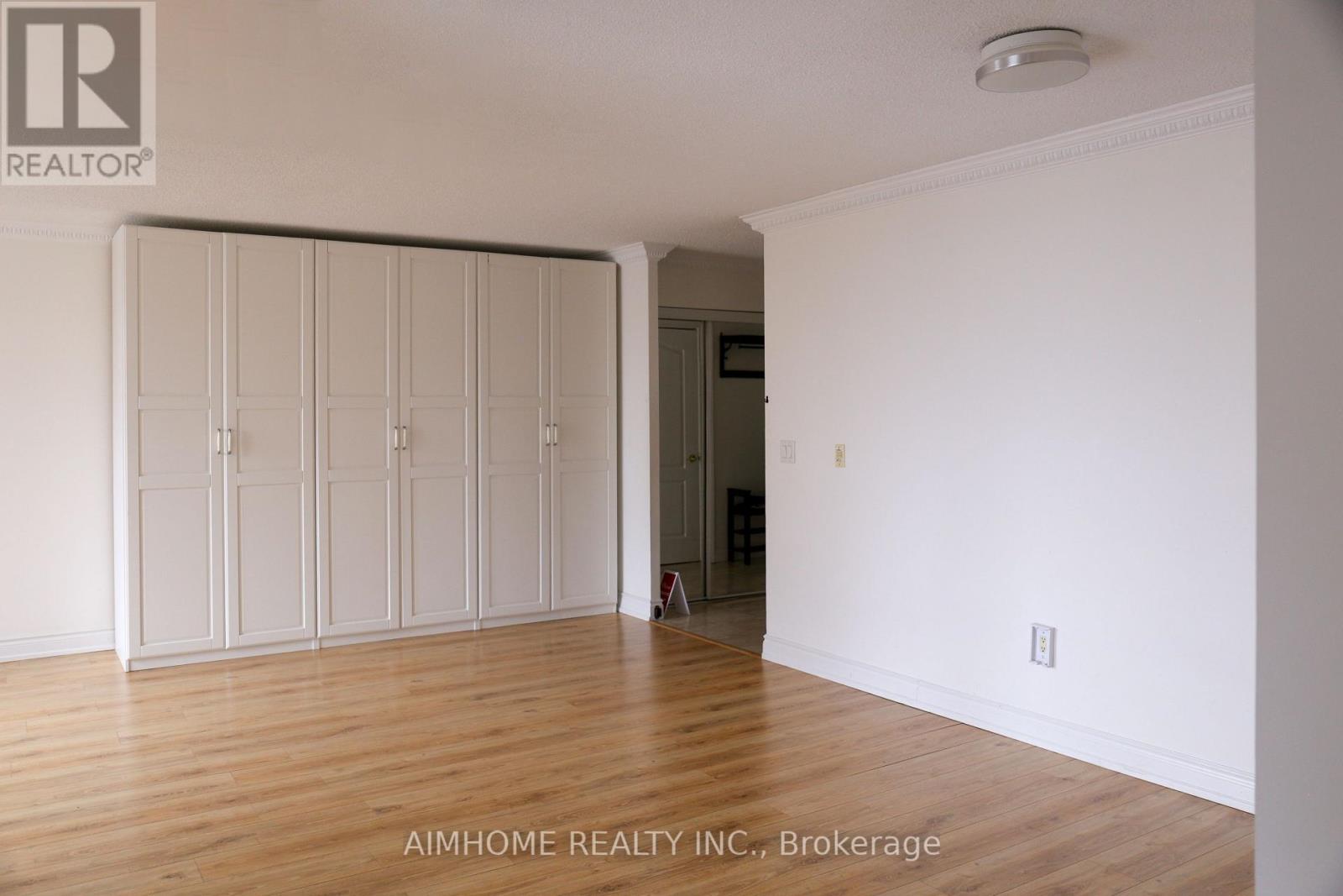 1302 - 880 Grandview Way, Toronto, Ontario  M2N 7B2 - Photo 4 - C12798586