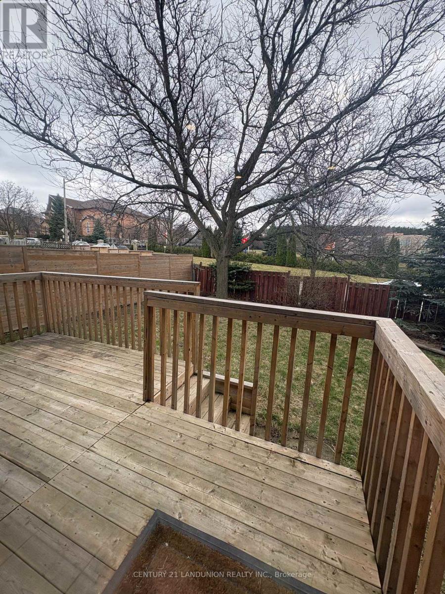 Main 48 Marchwood Crescent, Richmond Hill, Ontario  L4C 8M4 - Photo 18 - N12993968