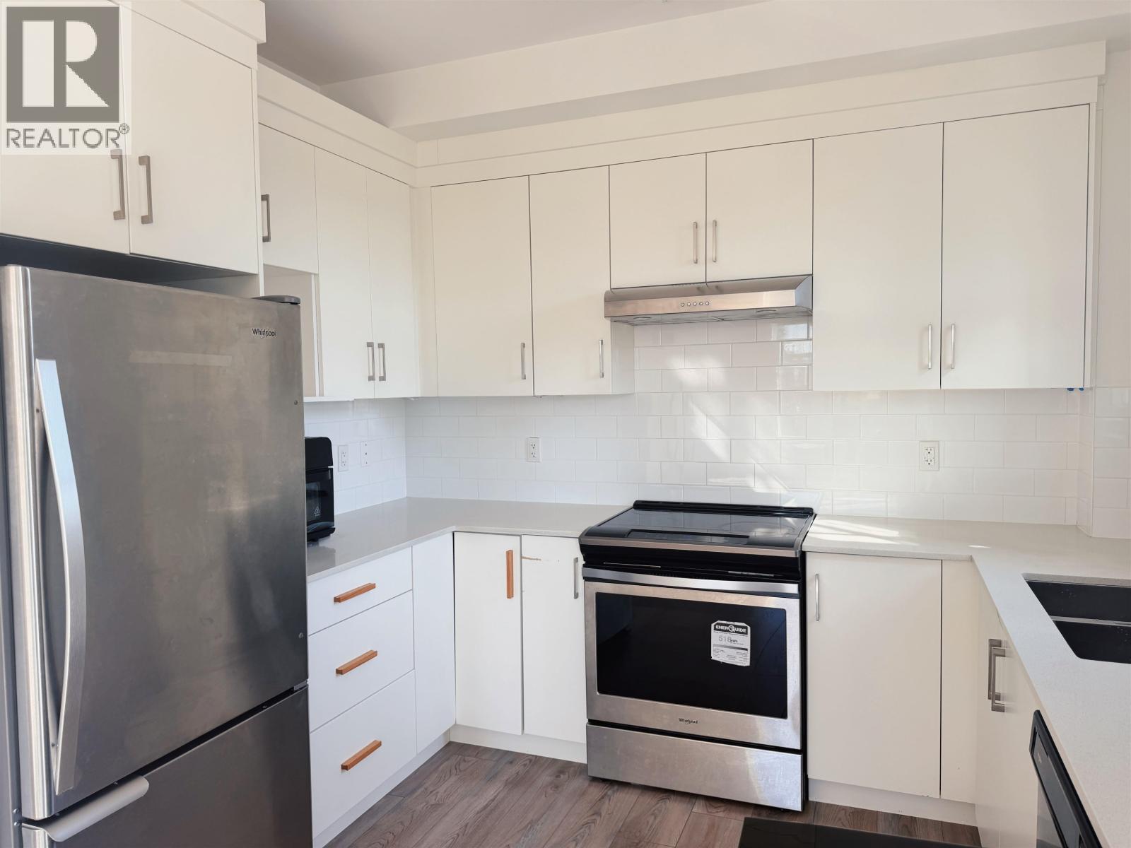 303 22577 Royal Crescent, Maple Ridge, British Columbia  V2X 2M2 - Photo 3 - R3110956