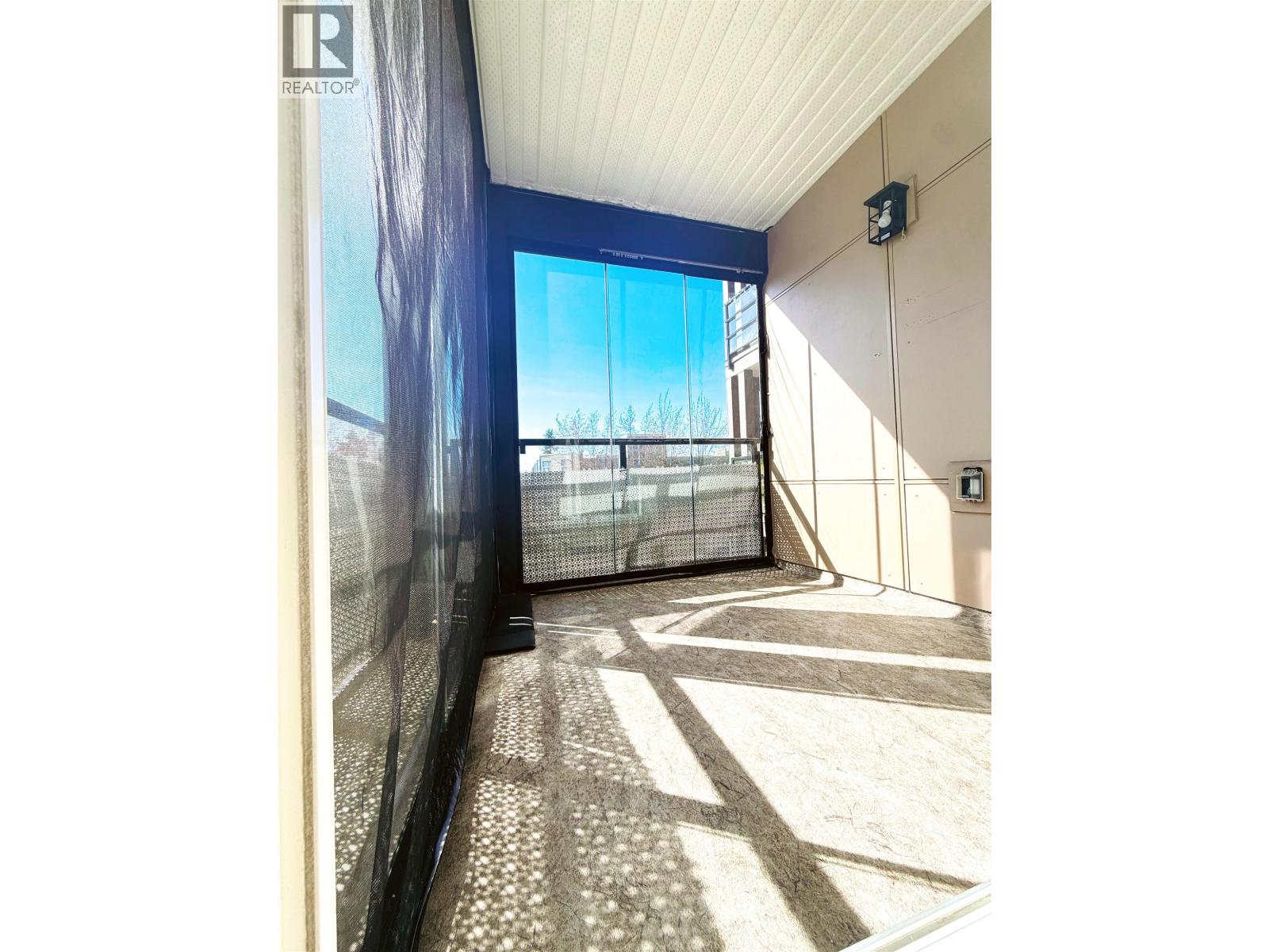 303 22577 Royal Crescent, Maple Ridge, British Columbia  V2X 2M2 - Photo 20 - R3110956