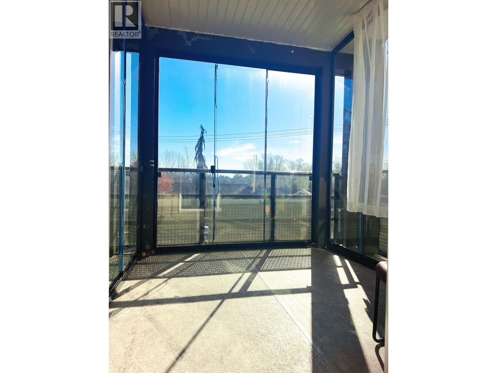 303 22577 Royal Crescent, Maple Ridge, British Columbia  V2X 2M2 - Photo 5 - R3110956