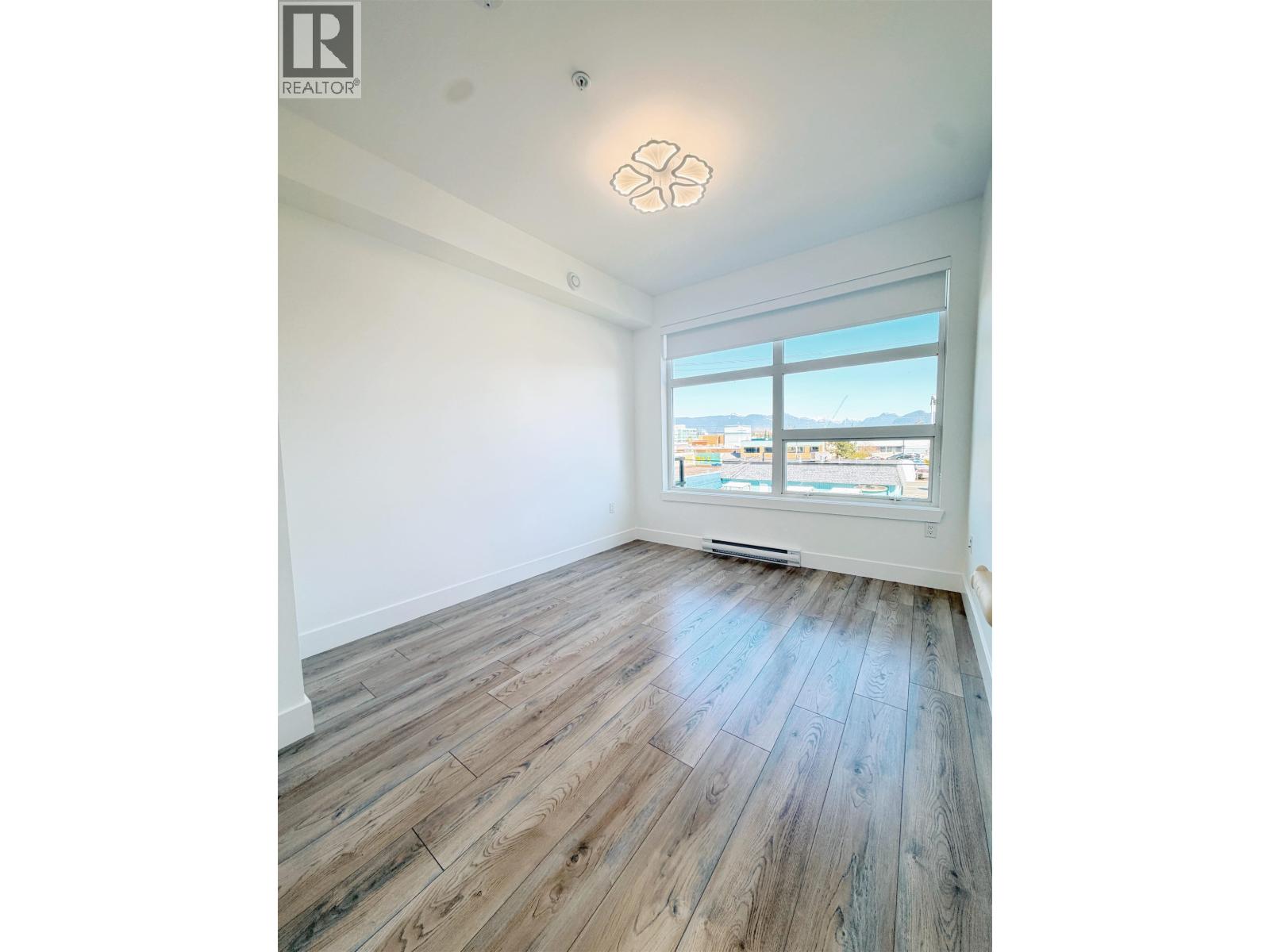 303 22577 Royal Crescent, Maple Ridge, British Columbia  V2X 2M2 - Photo 15 - R3110956