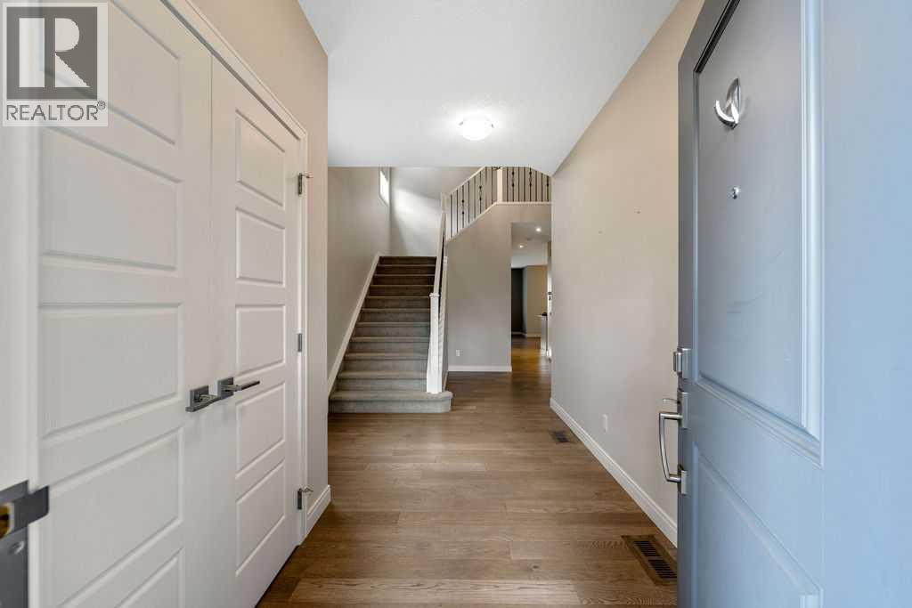 16 Drake Landing Street, Okotoks, Alberta  T1S 0P7 - Photo 2 - A2301000