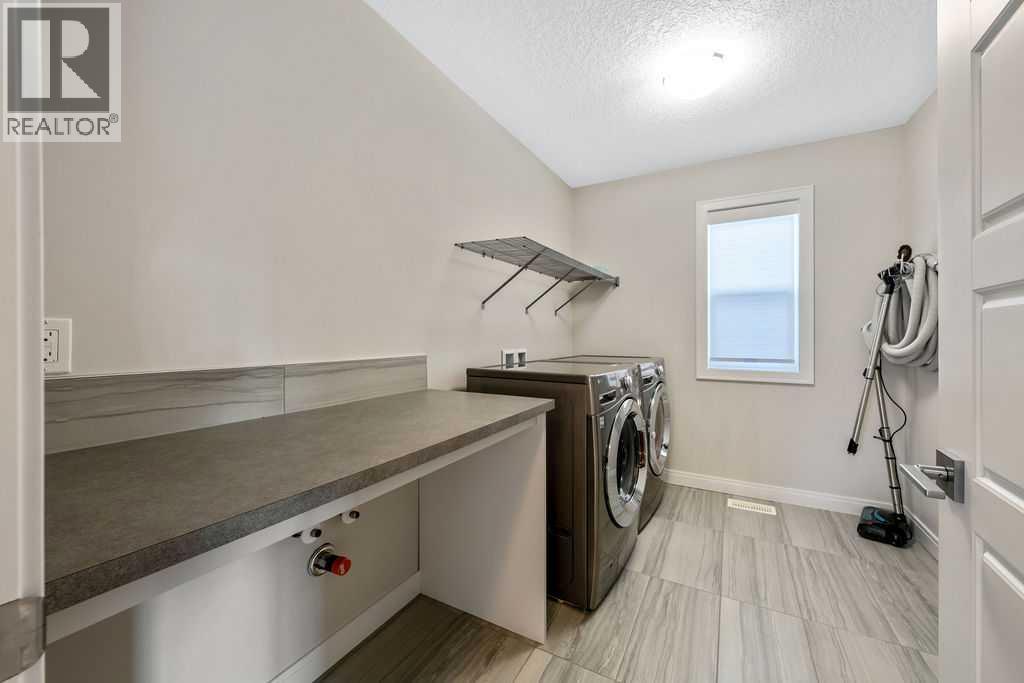 16 Drake Landing Street, Okotoks, Alberta  T1S 0P7 - Photo 18 - A2301000