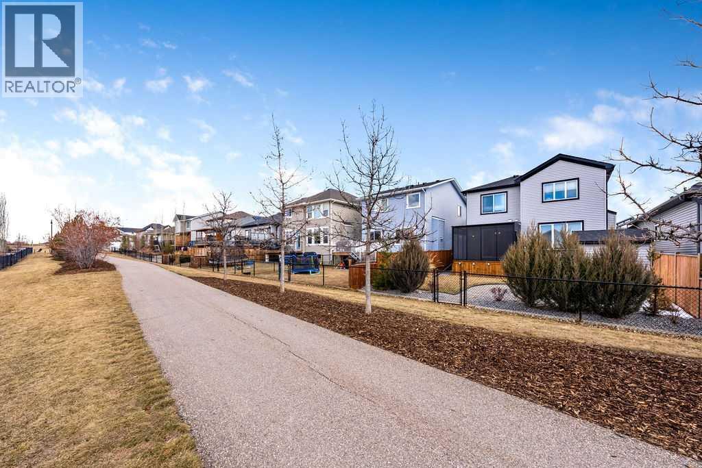 16 Drake Landing Street, Okotoks, Alberta  T1S 0P7 - Photo 37 - A2301000