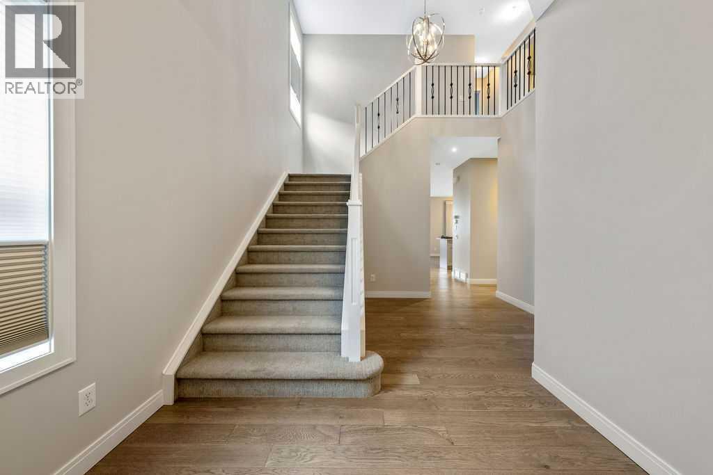 16 Drake Landing Street, Okotoks, Alberta  T1S 0P7 - Photo 3 - A2301000