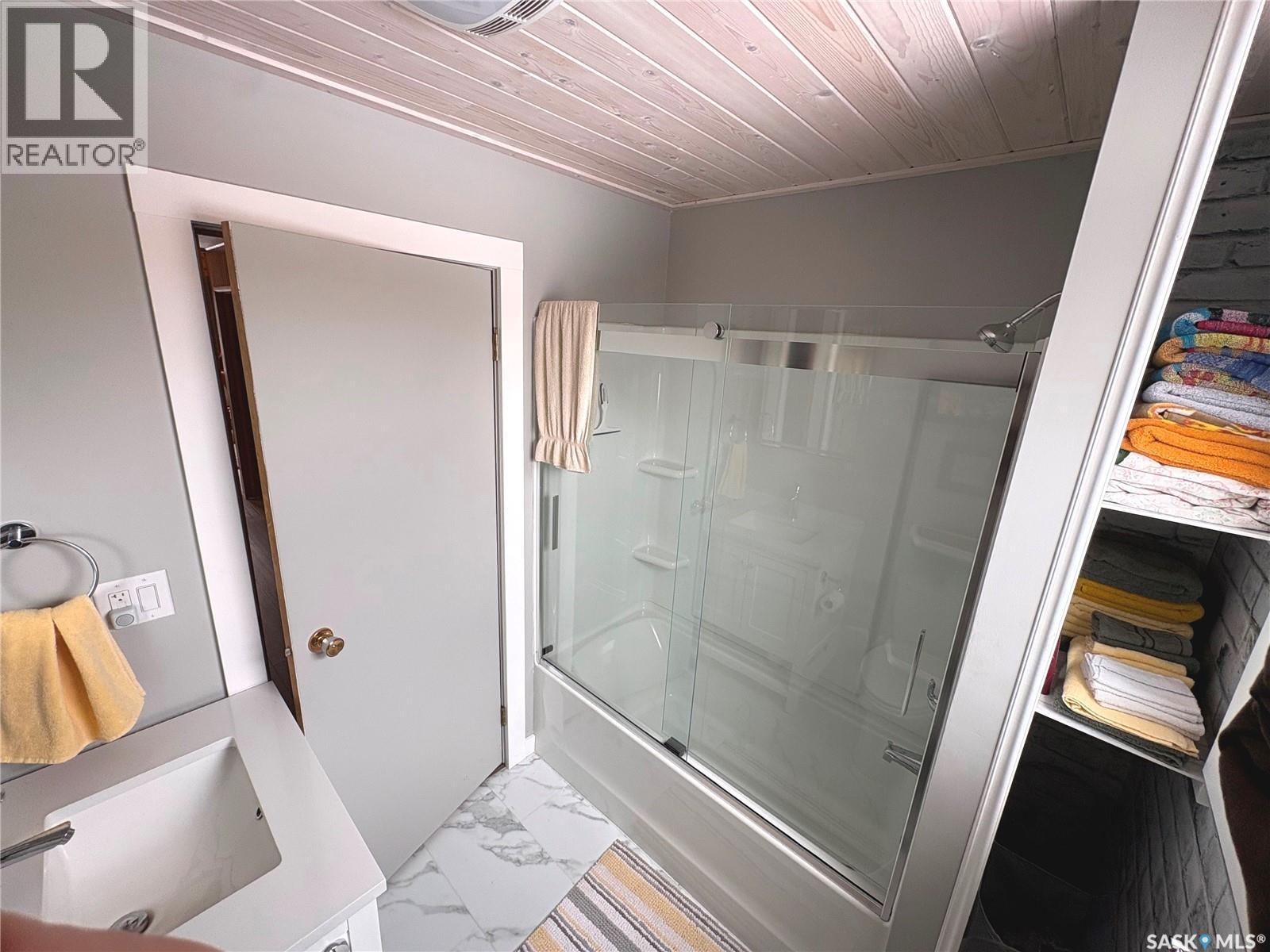 517 Demaer Bay, Katepwa Beach, Saskatchewan  S0G 2K0 - Photo 10 - SK032752