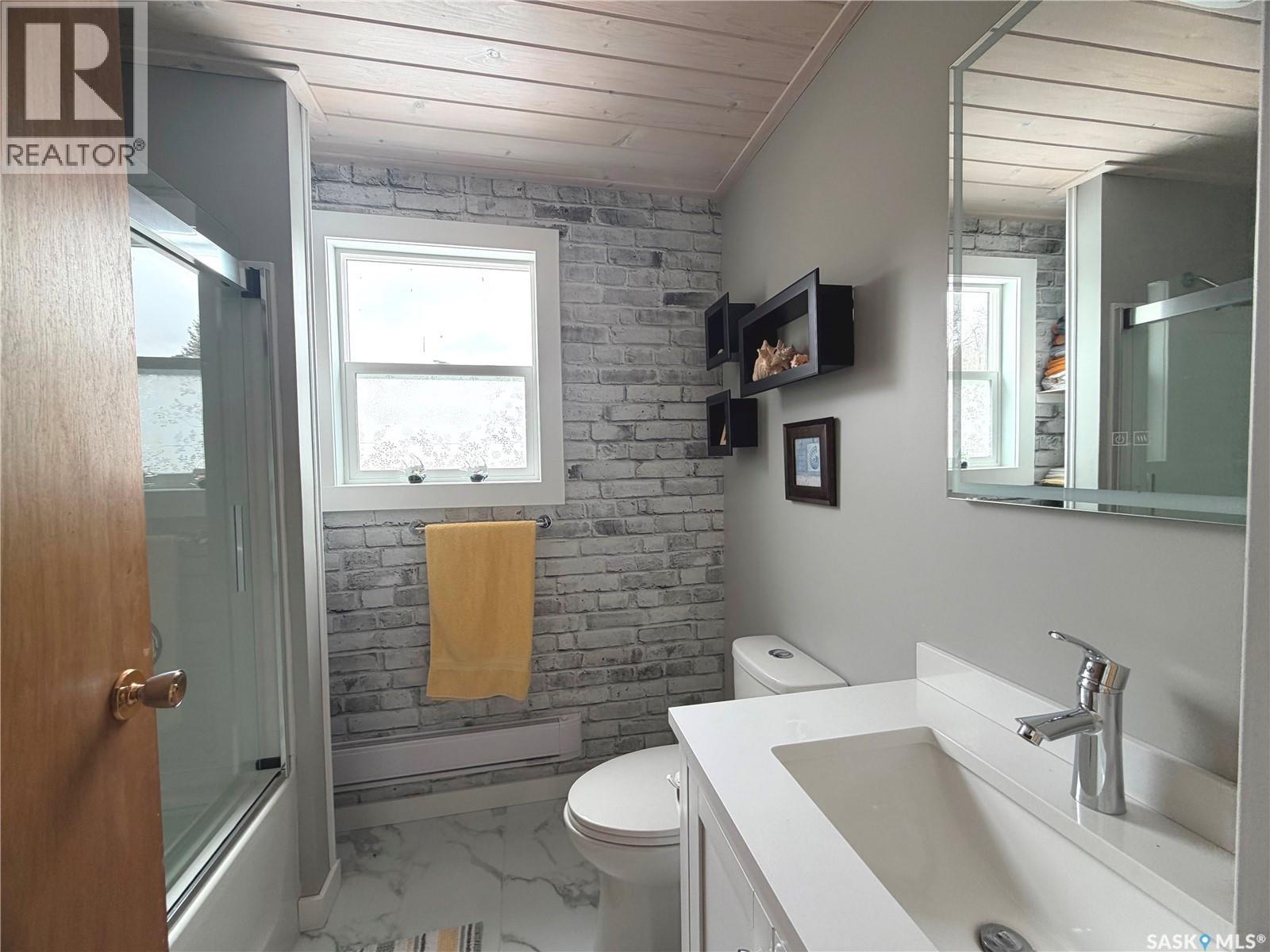 517 Demaer Bay, Katepwa Beach, Saskatchewan  S0G 2K0 - Photo 9 - SK032752