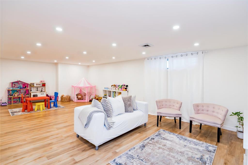 37 Consulate Road, Winnipeg, Manitoba  R2V 3L1 - Photo 35 - 202607208