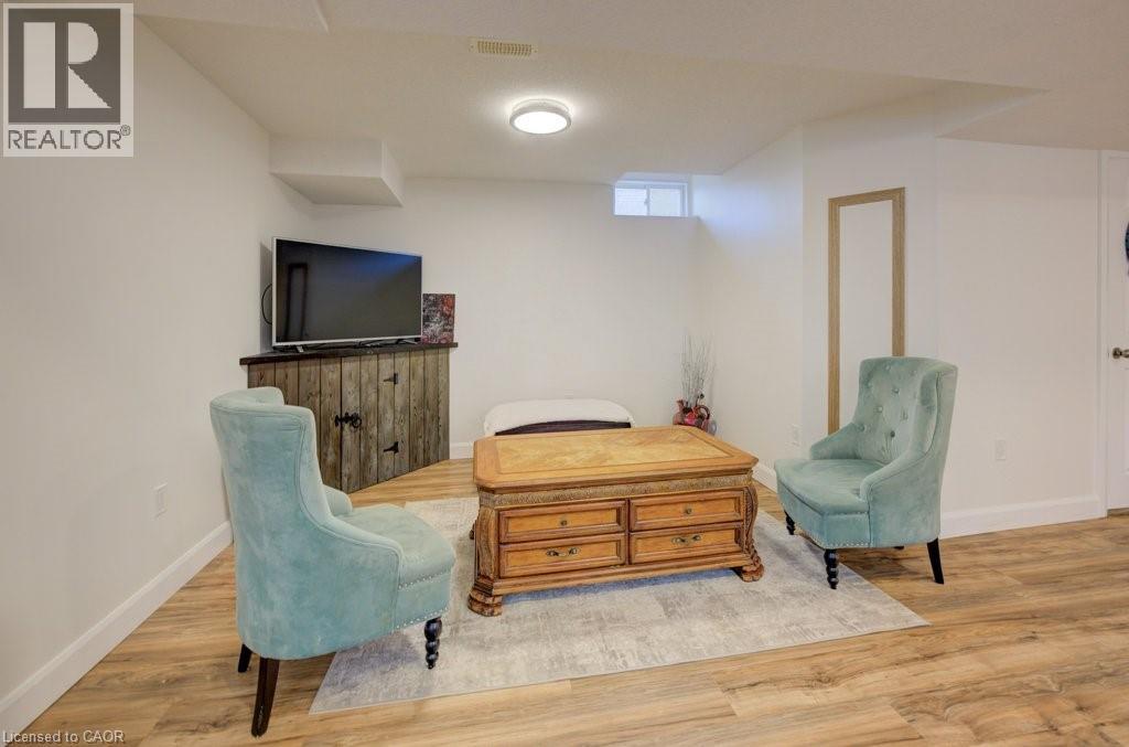 103 E Wakefield Street, Breslau, Ontario  N0B 1M0 - Photo 36 - 40818924