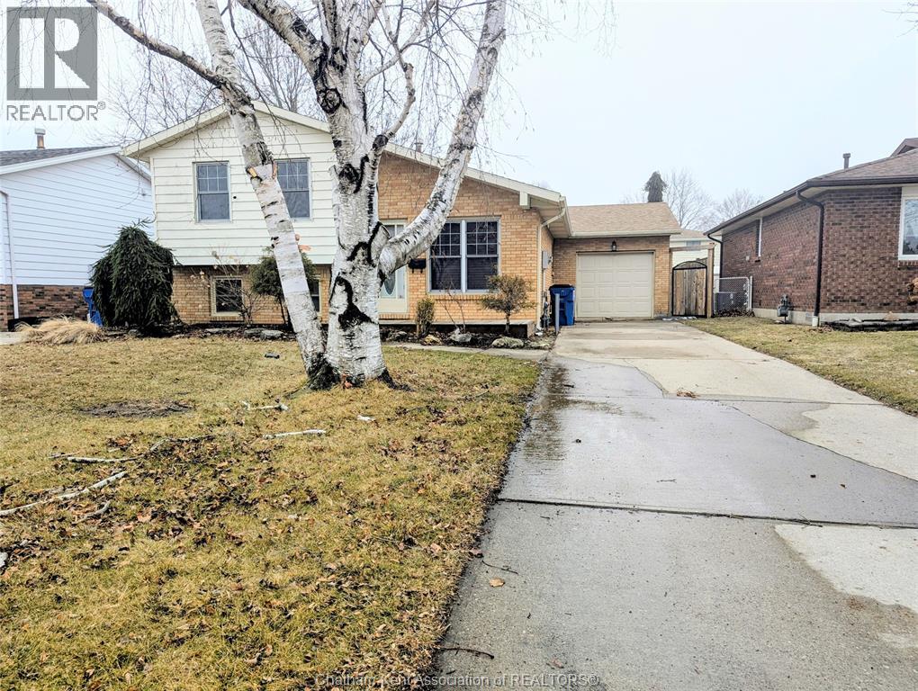 308 Valley Road, Chatham, Ontario  N7L 4Y3 - Photo 2 - 26004724