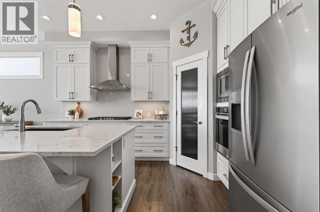 55 Mist Mountain Rise, Okotoks, Alberta  T1S 5R4 - Photo 4 - A2294310