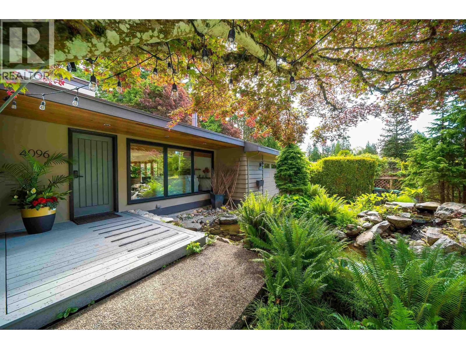 4096 Sunset Boulevard, North Vancouver, British Columbia  V7R 3Y8 - Photo 2 - R3110983