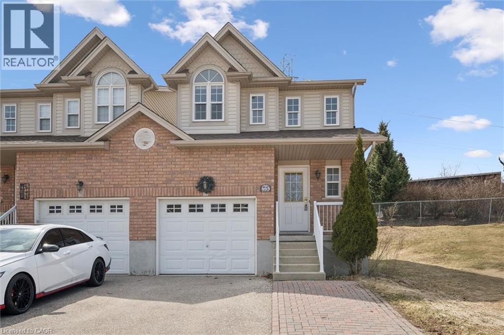 465 Activa Avenue, Kitchener, Ontario  N2E 4B9 - Photo 2 - 40794744