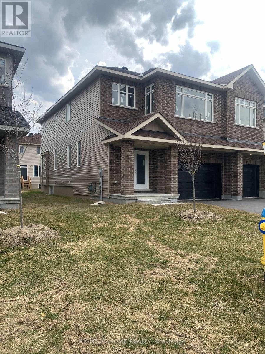 18 Wylie Way, Carleton Place, Ontario K7C 0C4 - Photo 2 - X12994004