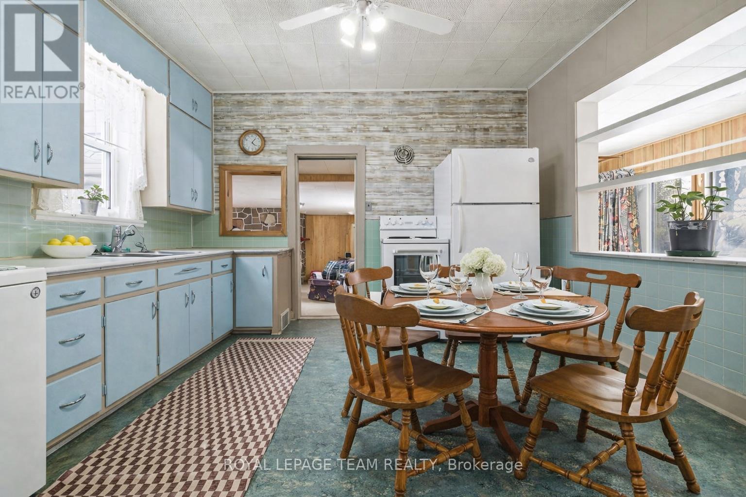 190 Queen Street, Killaloe, Ontario K8A 2A0 - Photo 11 - X12994010