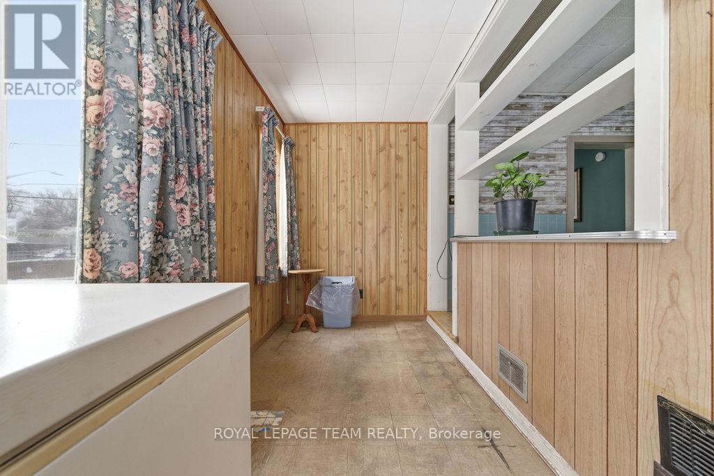 190 Queen Street, Killaloe, Ontario K8A 2A0 - Photo 25 - X12994010