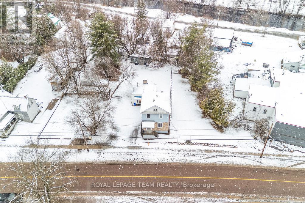 190 Queen Street, Killaloe, Ontario K8A 2A0 - Photo 3 - X12994010