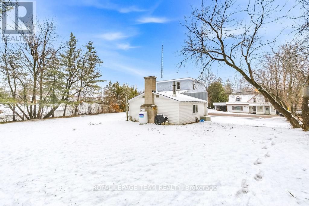 190 Queen Street, Killaloe, Ontario K8A 2A0 - Photo 7 - X12994010