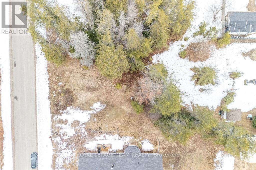 18 BIRCHVIEW DRIVE, Madawaska Valley, Ontario