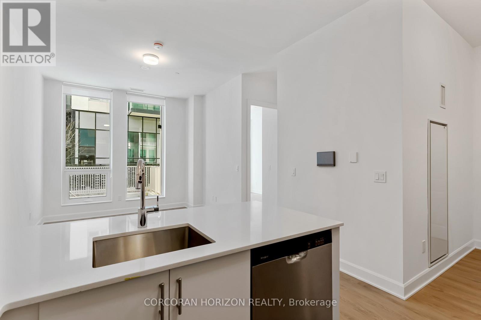 111 - 3240 William Coltson Avenue, Oakville, Ontario  L6H 8C8 - Photo 10 - W12993996