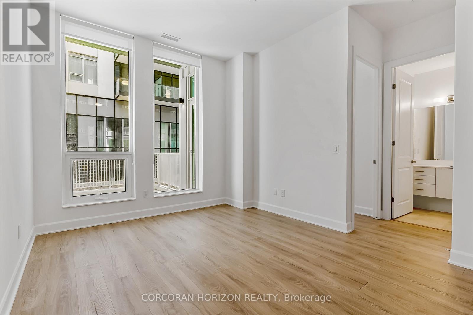 111 - 3240 William Coltson Avenue, Oakville, Ontario  L6H 8C8 - Photo 13 - W12993996