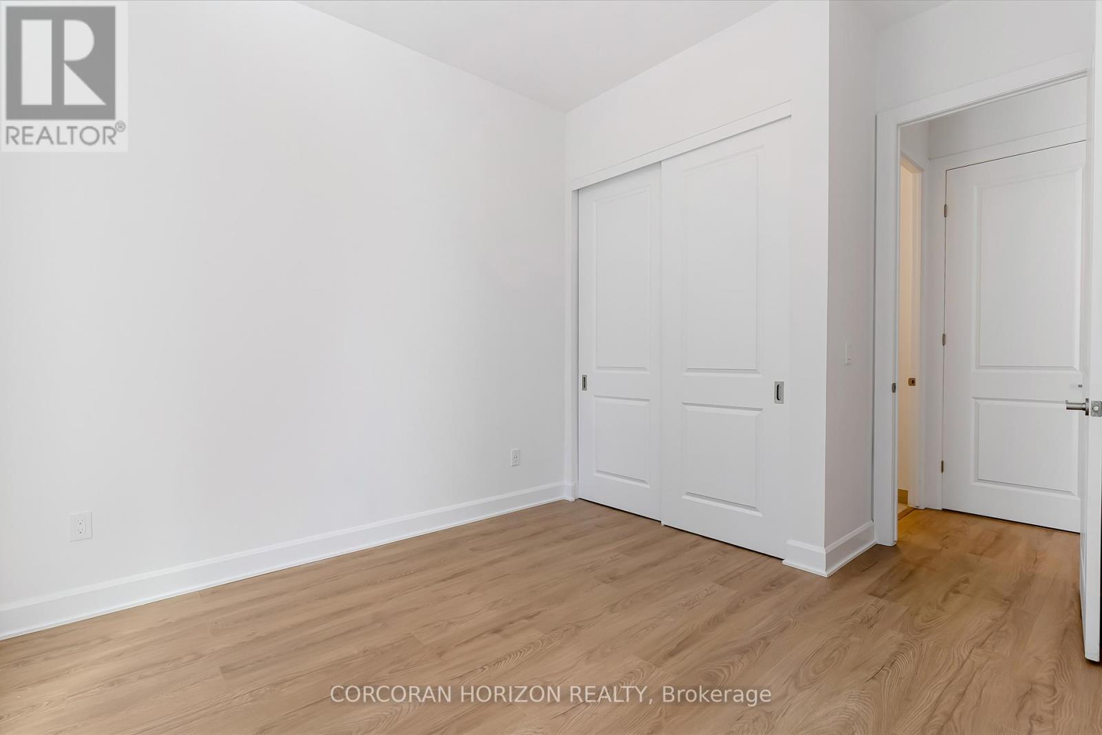 111 - 3240 William Coltson Avenue, Oakville, Ontario  L6H 8C8 - Photo 21 - W12993996