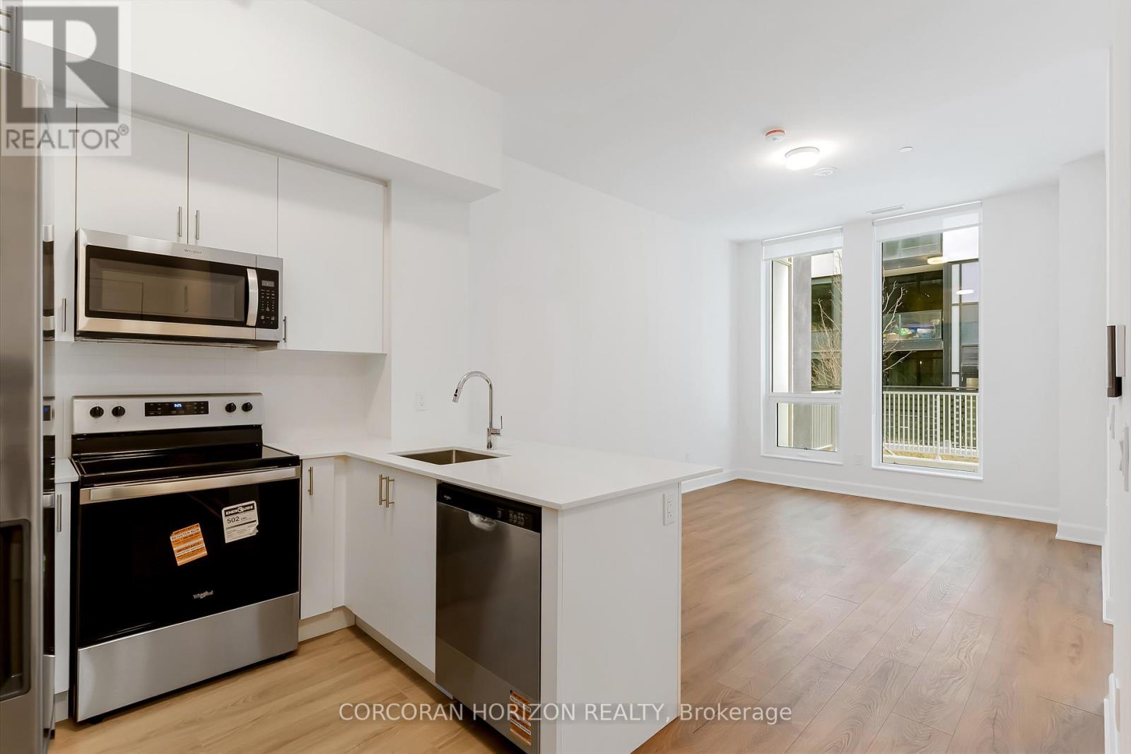 111 - 3240 William Coltson Avenue, Oakville, Ontario  L6H 8C8 - Photo 8 - W12993996