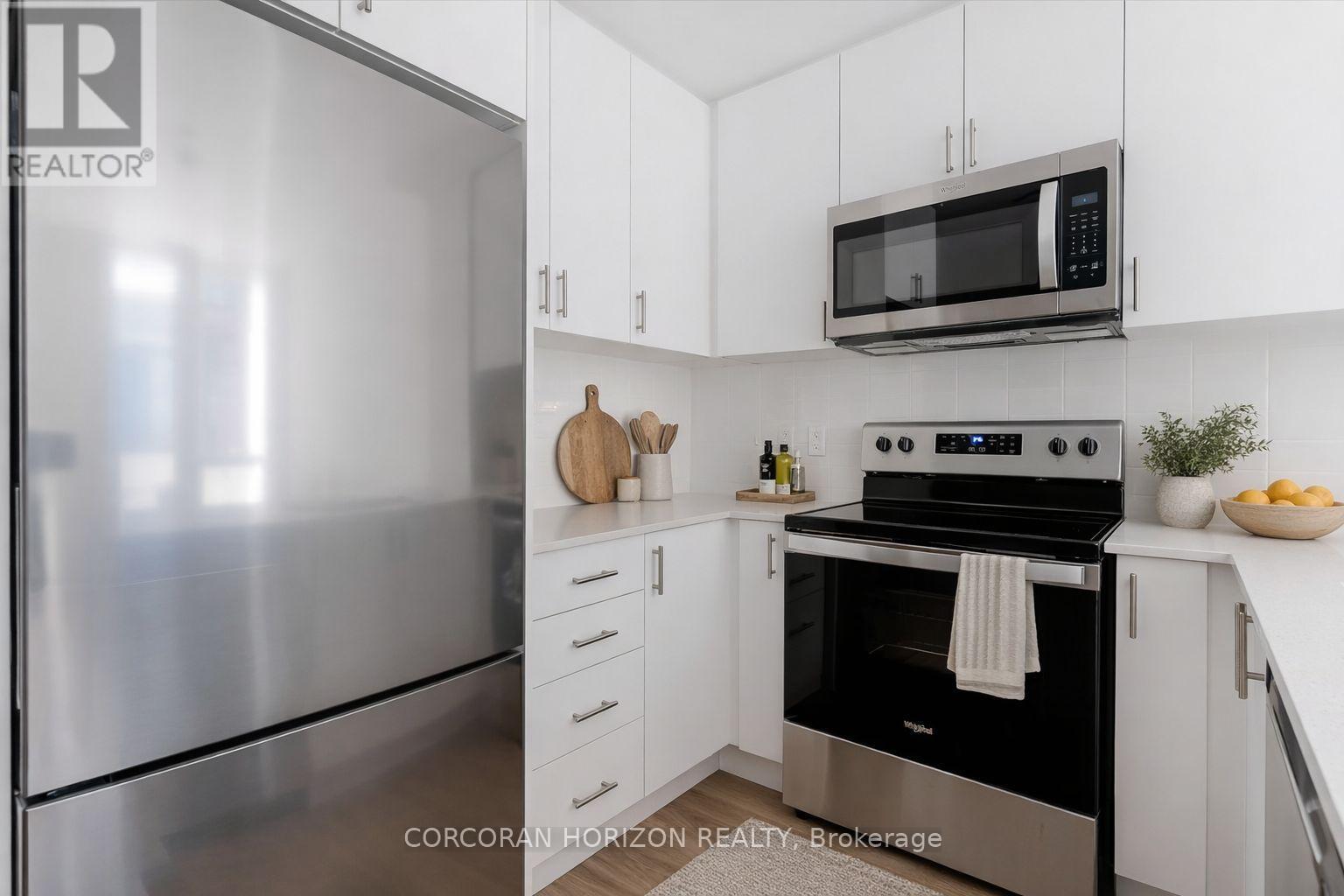 111 - 3240 William Coltson Avenue, Oakville, Ontario  L6H 8C8 - Photo 9 - W12993996