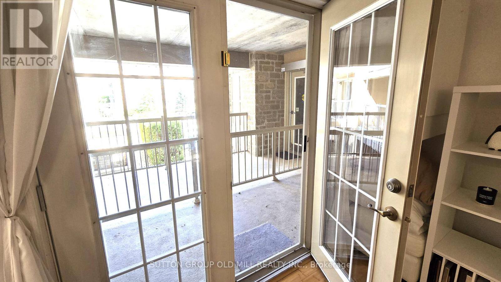 208 - 1470 Bishops Gate, Oakville, Ontario  L6M 4N2 - Photo 10 - W12994006