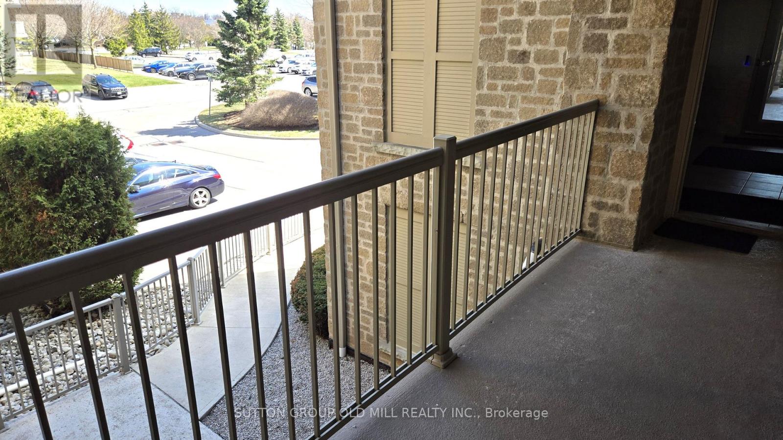 208 - 1470 Bishops Gate, Oakville, Ontario  L6M 4N2 - Photo 11 - W12994006