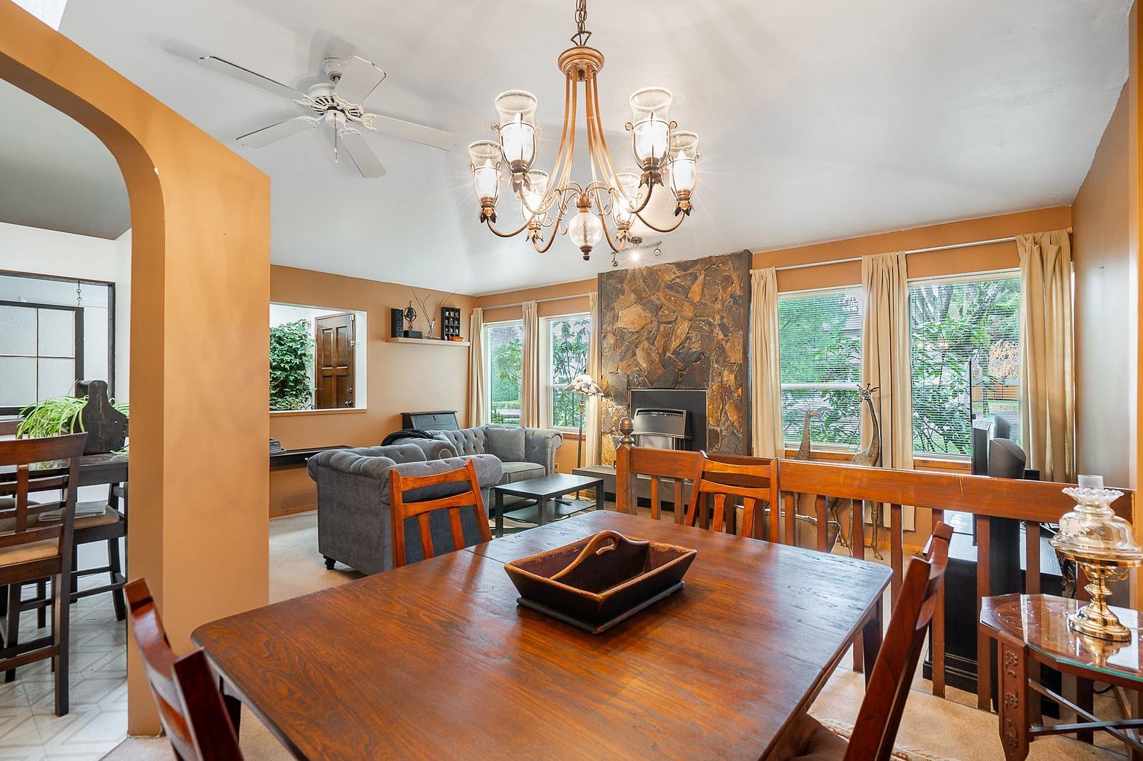 9120 145a Street, Surrey, British Columbia  V3R 7L7 - Photo 2 - R3095007