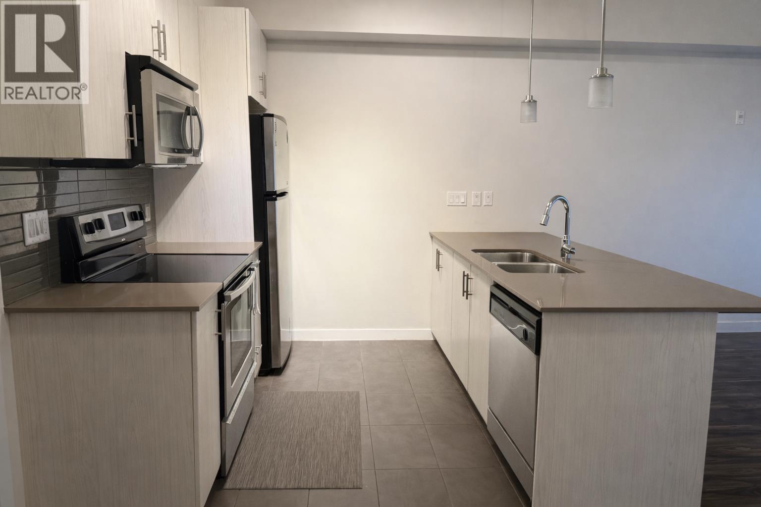 304 7777 Royal Oak Avenue, Burnaby, British Columbia  V5J 4K2 - Photo 7 - R3109461