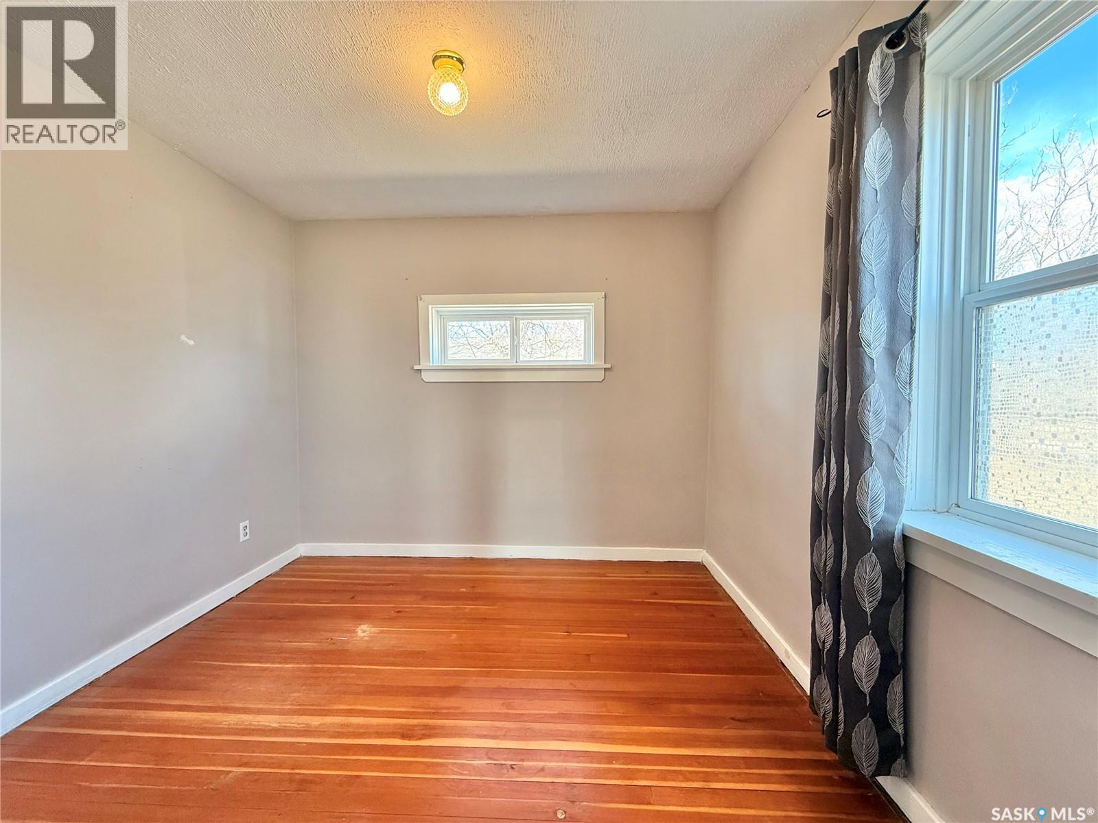 401 Park Avenue, Outlook, Saskatchewan  S0L 2N0 - Photo 14 - SK032726