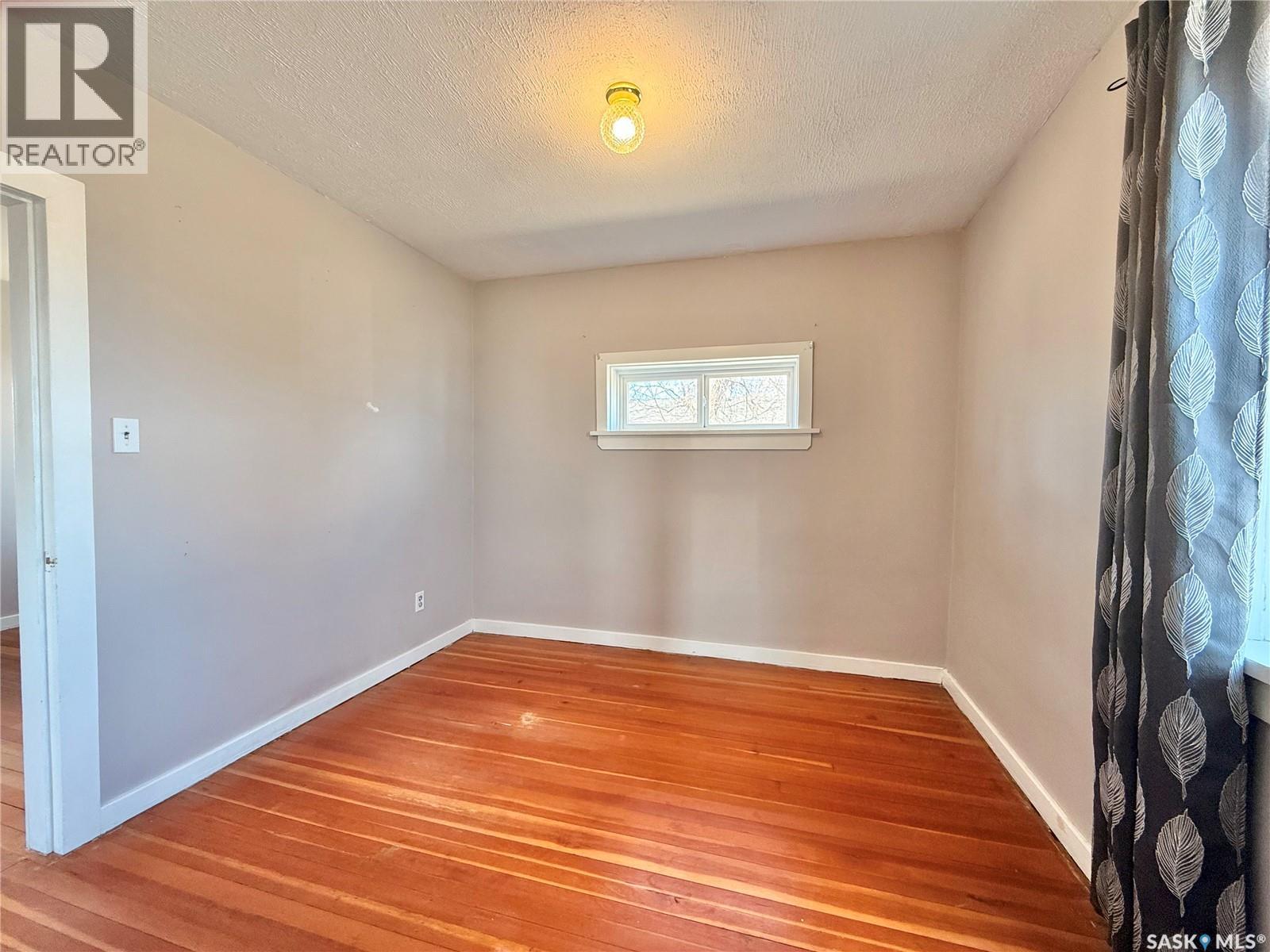 401 Park Avenue, Outlook, Saskatchewan  S0L 2N0 - Photo 15 - SK032726