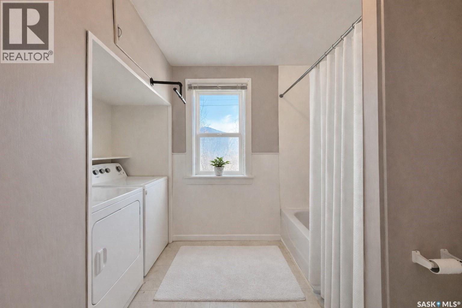 401 Park Avenue, Outlook, Saskatchewan  S0L 2N0 - Photo 22 - SK032726