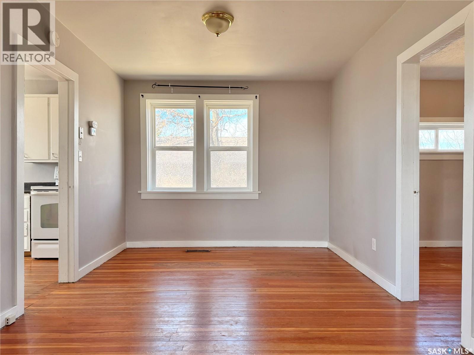 401 Park Avenue, Outlook, Saskatchewan  S0L 2N0 - Photo 6 - SK032726