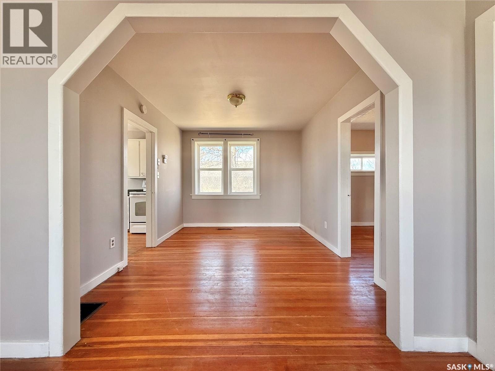 401 Park Avenue, Outlook, Saskatchewan  S0L 2N0 - Photo 8 - SK032726