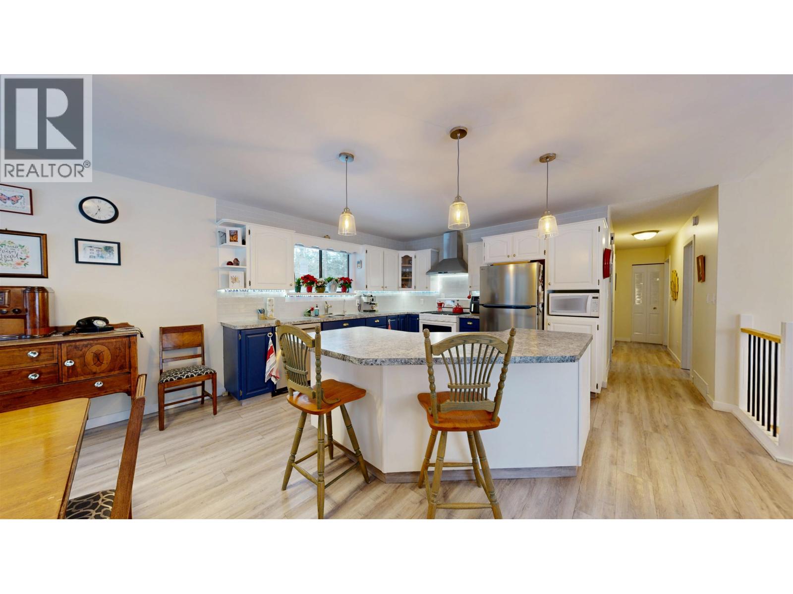 5040 Hansen Court, 108 Mile Ranch, British Columbia  V0K 2Z0 - Photo 18 - R3084986