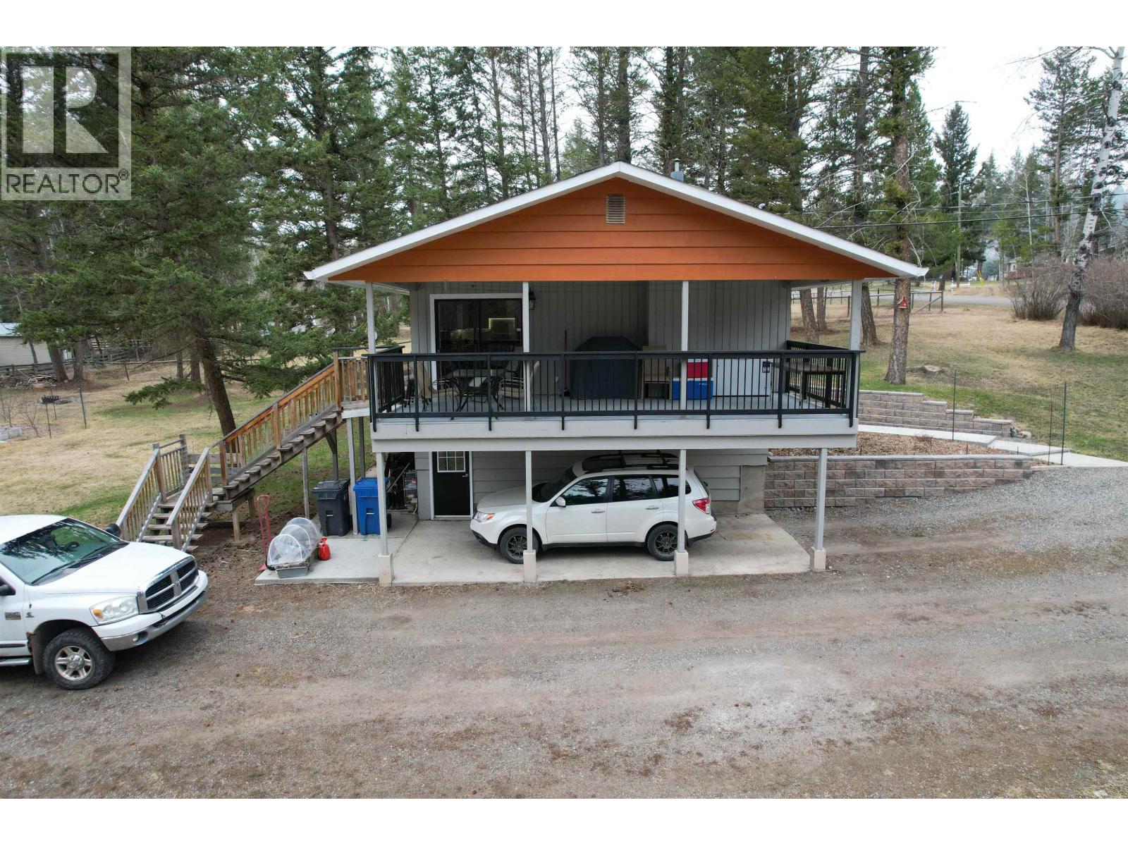 5040 Hansen Court, 108 Mile Ranch, British Columbia  V0K 2Z0 - Photo 8 - R3084986