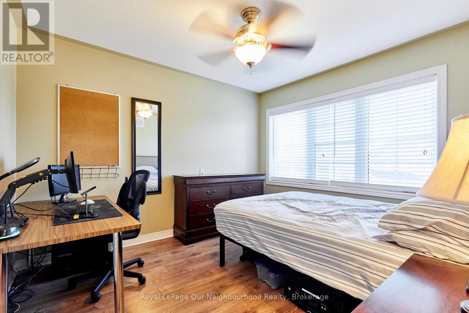 43 Isabella Garden Lane, Whitchurch-Stouffville, Ontario  L4A 0L4 - Photo 15 - N12994062