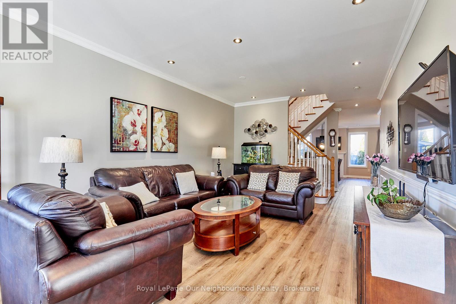 43 Isabella Garden Lane, Whitchurch-Stouffville, Ontario  L4A 0L4 - Photo 3 - N12994062