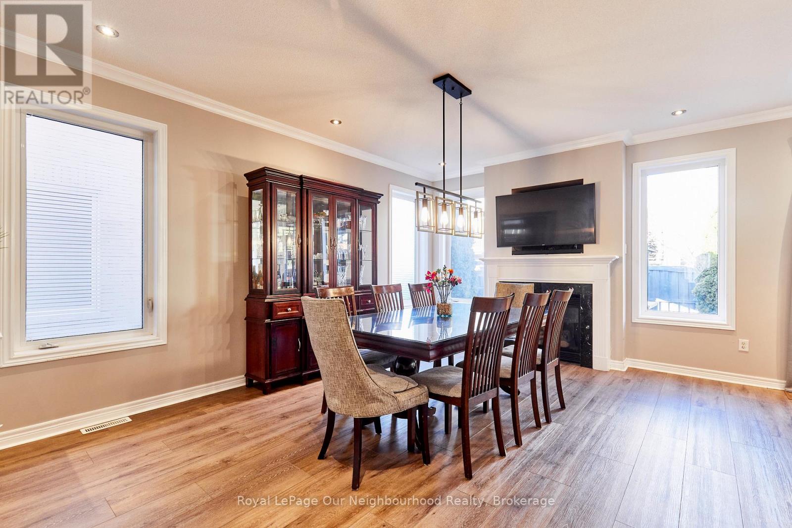 43 Isabella Garden Lane, Whitchurch-Stouffville, Ontario  L4A 0L4 - Photo 4 - N12994062