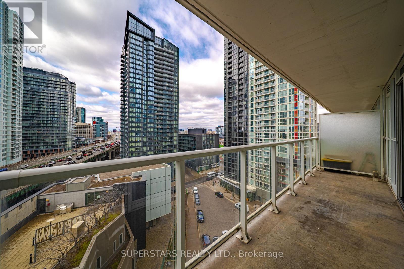 1211 - 75 Queens Wharf Road, Toronto, Ontario  M5V 0J8 - Photo 17 - C12994074