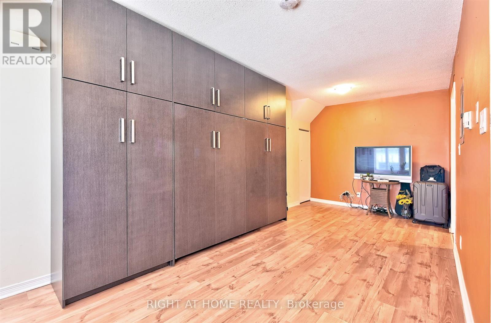 109 - 22 Western Battery Road, Toronto, Ontario  M6K 3N9 - Photo 6 - C12994092