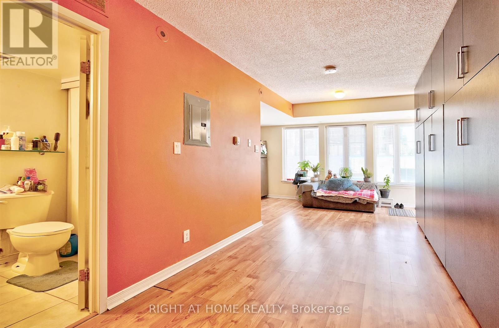 109 - 22 Western Battery Road, Toronto, Ontario  M6K 3N9 - Photo 8 - C12994092