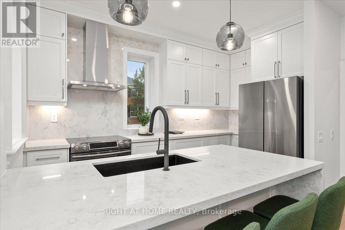 497 Broadway Avenue, Toronto, Ontario  M4G 2R7 - Photo 14 - C12994122